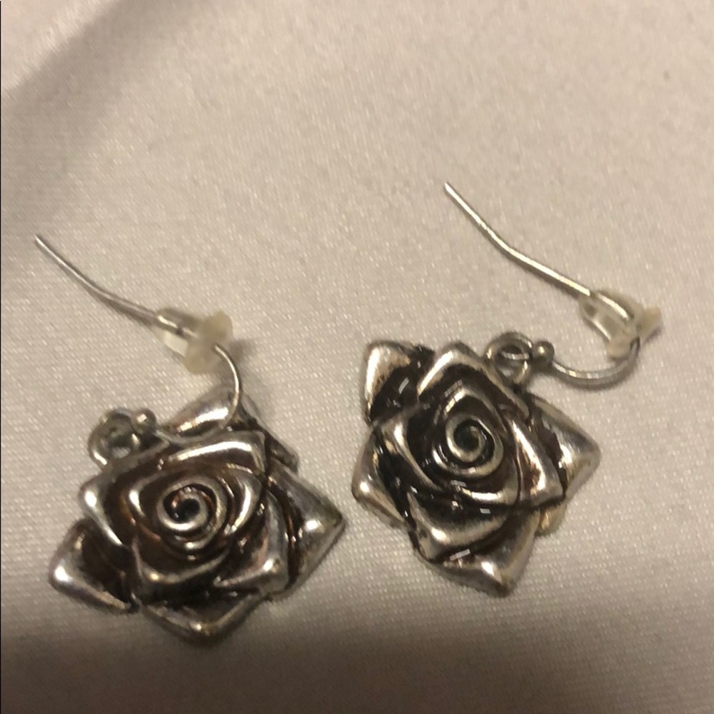 Cute earrings